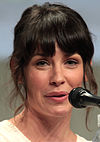 https://upload.wikimedia.org/wikipedia/commons/thumb/b/b8/Evangeline_Lilly_SDCC_2014_%28cropped%29.jpg/100px-Evangeline_Lilly_SDCC_2014_%28cropped%29.jpg